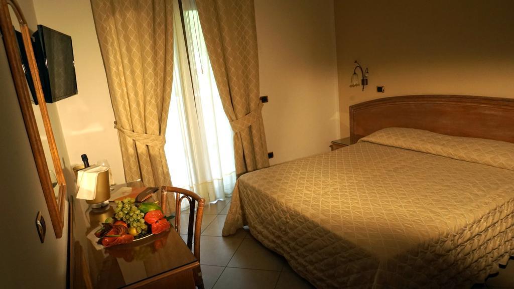 Hotel Portonuovo Vieste Esterno foto